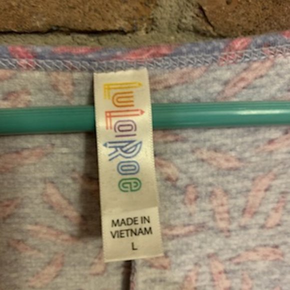 LuLaRoe Perfect T - Picture 5 of 7